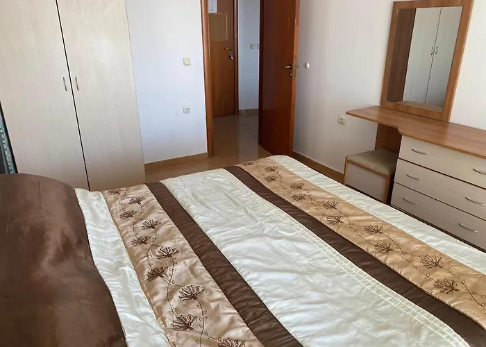 Sea Views, 1 Bedroom At Lazur 2 Apartment *